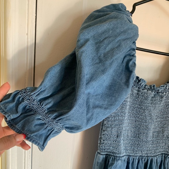 GAP Puff Sleeve Denim Midi Dress with Washwell - Picture 6 of 7